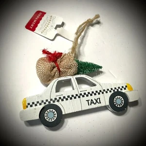 Wooden TAXI CAB 4.5" CHRISTMAS ORNAMENT tree on roof car new york city nyc gift - Picture 1 of 4