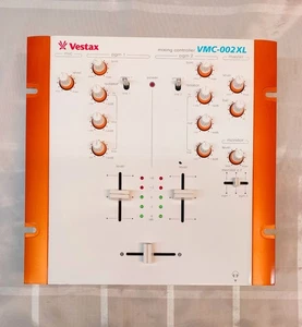 Vestax VMC-002XL DJ-Mixer 2-Kanal mit Isolator EQs, XLR, Top Sound - Bild 1 von 4