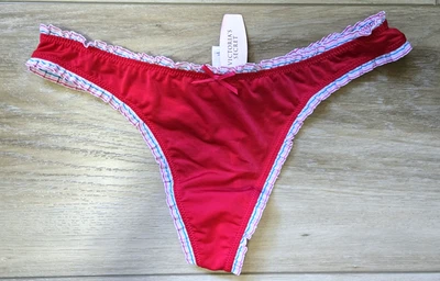 NUEVO CON ETIQUETAS Bragas Vintage Victoria's Secret Rojo Sedoso Suave Volantes Tanga en V Arcos S Foto 1 de 3
