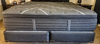 Colchón y cajas Simmons negro clase K almohada firme King Beautyrest negro Foto 1 de 4