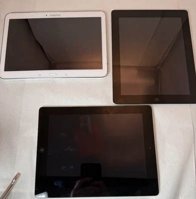 Lot of 3 tablets, iPad, Samsung - As Is - Image 1 of 4