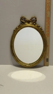 Miroir ovale doré doré italien vintage 16x11,5 ruban noeud top - Photo 1/17