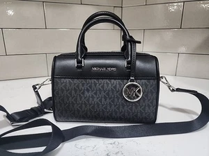 Michael Kors Monogram Leather/Coated Canvas Mini Shoulder Bag Crossbody AB-2204 - Bild 1 von 8