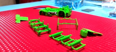 Kit Scania MULLER colore verde herpa 1/87 - Immagine 1 di 4