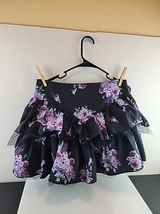 Witwengröße Large Minirock schwarz Blumenmuster abgestufter Tüll - Bild 1 von 6