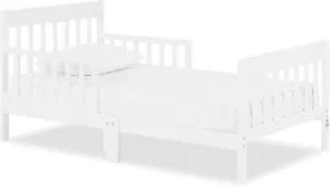 Finn Toddler Bed in White, Greenguard Gold and JPMA Certified, Non-T - Picture 1 of 6