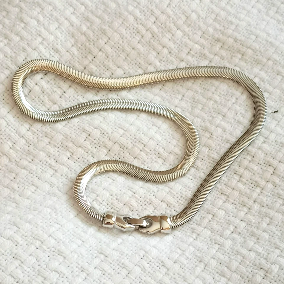 Monet Herringbone Chain Necklace 18" Vintage Silver Tone Thick Collar Necklace Foto 1 de 1