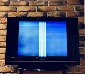 DEFEKT LCD Toshiba 32KV500B FÜR TEILE ODER REPARATUREN NUR TV KOSTENLOSER VERSAND