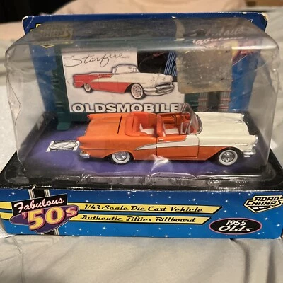Road Champs 1:43 1955 Oldsmobile Starfire 98 可转换橙色/白色 BB12 — 第 1/4 张图片