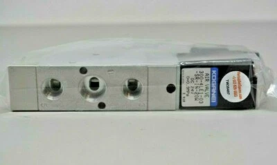 300-4LE1-03-IN-SR-20W / LANZADERA DE VÁLVULA / KOGANEI Foto 1 de 4