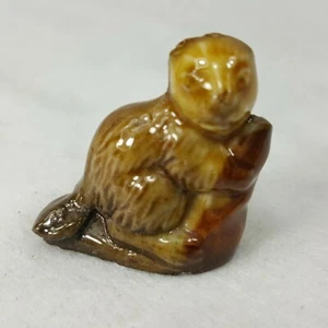 Wade Miniature Porcelain Figure Whimsies  "Beaver" KKG63 - Picture 1 of 6
