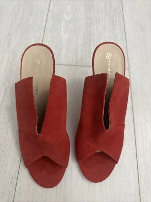 Trina Turk Laguna ROJO Mules Toboganes Tacones Sandalias Zapato Peeptoe Gamuza Cuero Talla 9 Foto 1 de 4
