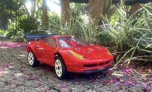 Kyosho 4WD Ferrari 1/8 Nitro Radio Controlled Car with Radio (engine Needs Work - Picture 1 of 15