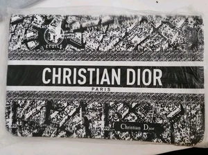 Bolsa de belleza Dior, nueva en paquete - Imagen 1 de 4