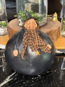 Hand Painted Primitive Rustic Witch Halloween Gourd 8” x 7” - Picture 1 of 4