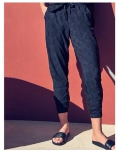 Athleta Pants Size 8 Brooklyn Joggers Dress Blue Python Print Travel Pockets #2 - Picture 1 of 12