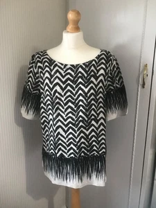 Jaegar Linen Blend Top UK 14 Monochrome Zig Zag Print Short Sleeve - Picture 1 of 11