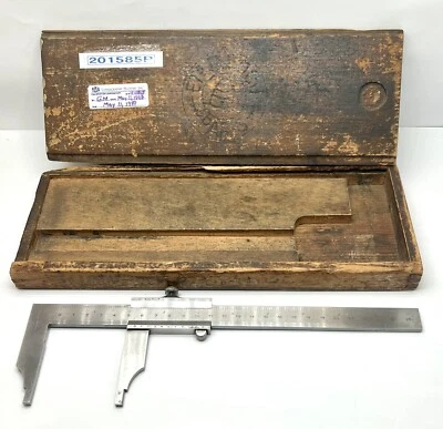 Vintage P.ROCH - PARIS  Vernier Calipers With Wood Case - Image 1 of 4