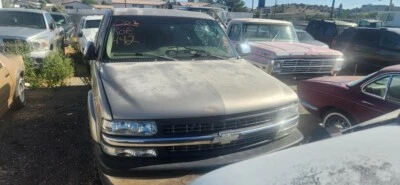 Used Washer Fluid Reservoir fits: 2002 Chevrolet Silverado 1500 pickup w/o low l - Image 1 of 4