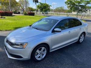 2011 Volkswagen Jetta Sedan TDI Turbodiesel DSG Sunroof - Picture 1 of 12