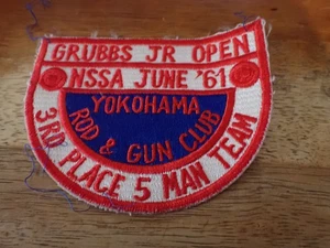 YOKOHAMA JAPAN ROD AND GUN CLUB GRUBBS JR ABIERTO TERCER LUGAR 1961 PARCHE BX 12 #13 - Imagen 1 de 2