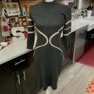 Danny & Nicole Gray & Cream Knit Sweater Dress Knee Length Sz Medium 3/4 Sleeve - Picture 1 of 14