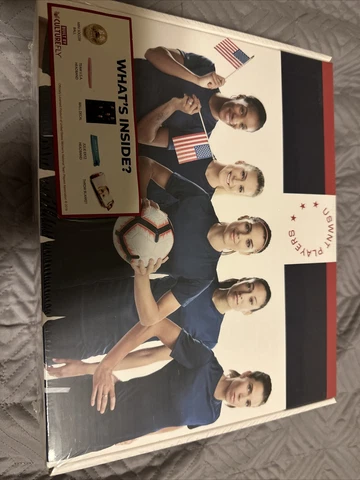 USWNT Players USA Soccer World Cup Collectors Box Gift Set factory sealed Cover