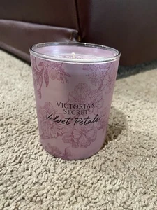 VICTORIA'S SECRET VELVET PETALS SCENTED GLASS JAR SINGLE WICK CANDLE 9oz. - Picture 1 of 5