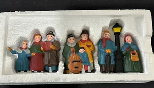 Dept 56 Dickens Village Series Dickens CAROLERS 3 Piece Set ~ Excel Condition - Picture 1 of 15