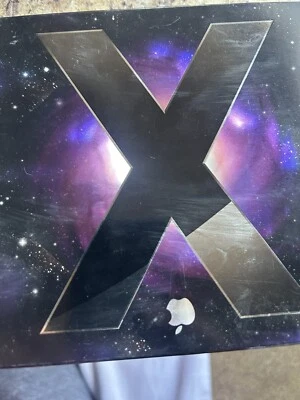 Apple Mac OS X v10.5 Leopard Operating System Software - Family Pack (MB428Z/A) - Image 1 of 4