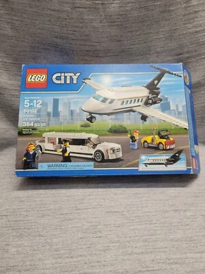 Lego Airport VIP Service 60102 - Image 1 of 4