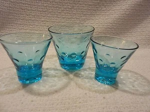 Hazel Atlas  Aqua Capri Dots Old-Fashioned Glass & 2 - 4 oz Cocktails  - Picture 1 of 4