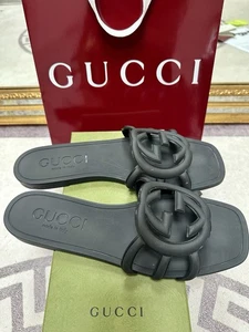 100% Originale Gucci Sandalen, Schlepper, Gummi, in Gr. 40, neuwertig - Bild 1 von 19
