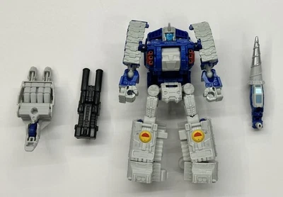 2016 Transformers Combiner Wars Platinum Edition Deluxe Class Drillhorn Figure - Image 1 of 3