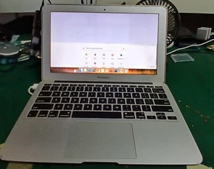 Apple Macbook Air A1370 2011 (non working for parts only ) Laptop - Picture 1 of 4