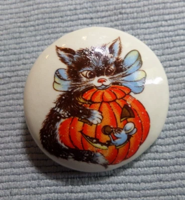 Large Ceramic Artisan Button HALLOWEEN CAT KITTEN JACK-O-LANTERN BY FISHER '93 - Image 1 of 4