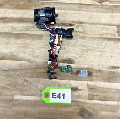 Taladro percutor DeWalt DCD999 20V Max XR 1/2 CONJUNTO DE MOTOR PARA PIEZAS E41 Foto 1 de 4