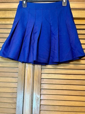 Saia curta uniforme escolar moda feminina azul marinho tamanho P nova sem etiquetas - Imagem 1 de 4