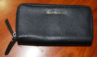 Cartera sin asas para mujer Enzo Angiolini negra con doble cremallera Foto 1 de 4