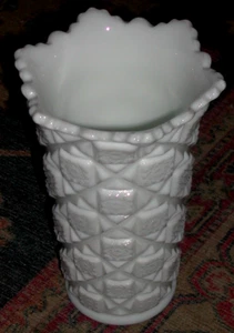 VINTAGE 1950’s Westmoreland Milk Glass Old Quilt Pattern Vase 9”H x 5.5” AT  TOP - Picture 1 of 8