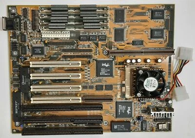 ASUS P/I-P55TP4N Sockel 7 ISA retro Mainboard + Intel Pentium 120 MHz + 32MB RAM - Bild 1 von 3