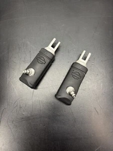 HARLEY DAVIDSON PAIR OF OEM 50501106 & 50501107 RIDER FOOTPEG ASSEMBLIES - Picture 1 of 2
