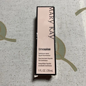 Mary Kay TimeWise Luminous-Wear Liquid Foundation Ivory 4 #038699 - Picture 1 of 6