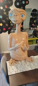 RARE VTG HASBRO ET EXTRA TERRESTRIAL 1980’S LIFE SIZE TOY BOX/HAMPER FIGURE - Picture 1 of 5