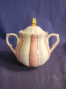 Grace's Teaware Pink & White Scalloped Fine Porcelain Sugar Bowl W/Lid - Picture 1 of 11