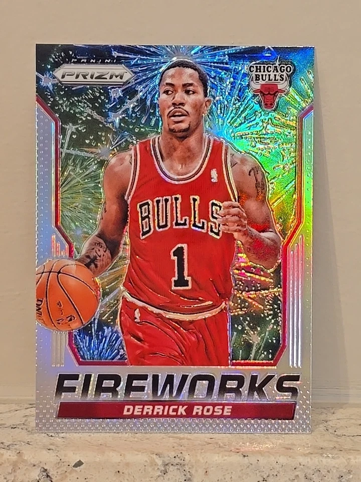 2014-15 Panini Prizm Derrick Rose Fuegos Artificiales Inserto #13 Plata Prizm Recién Tirado Foto 1 de 2