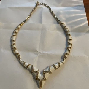 VTG Chevron Art Deco Necklace White & Gold Tone Choker 16” - Picture 1 of 13