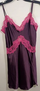 Vestido sin Mangas Victoria's Secret Talla Pequeña Y2K Ciruela/Rosa 100% Seda con Ribete de Encaje - Imagen 1 de 8