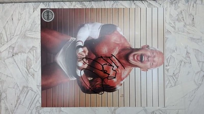 Foto de lucha libre profesional autografiada auténtica de Eric Young 8x10 WWE Impact certificado de autenticidad TNA Foto 1 de 2