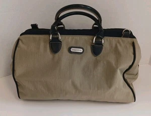 Baggallini Weekend Travel Duffel Bag Taupe Luggage Sleeve Makeup Pocket - EUC - Picture 1 of 10